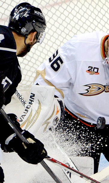 Rookie John Gibson dazzles in playoff debut as Ducks even series